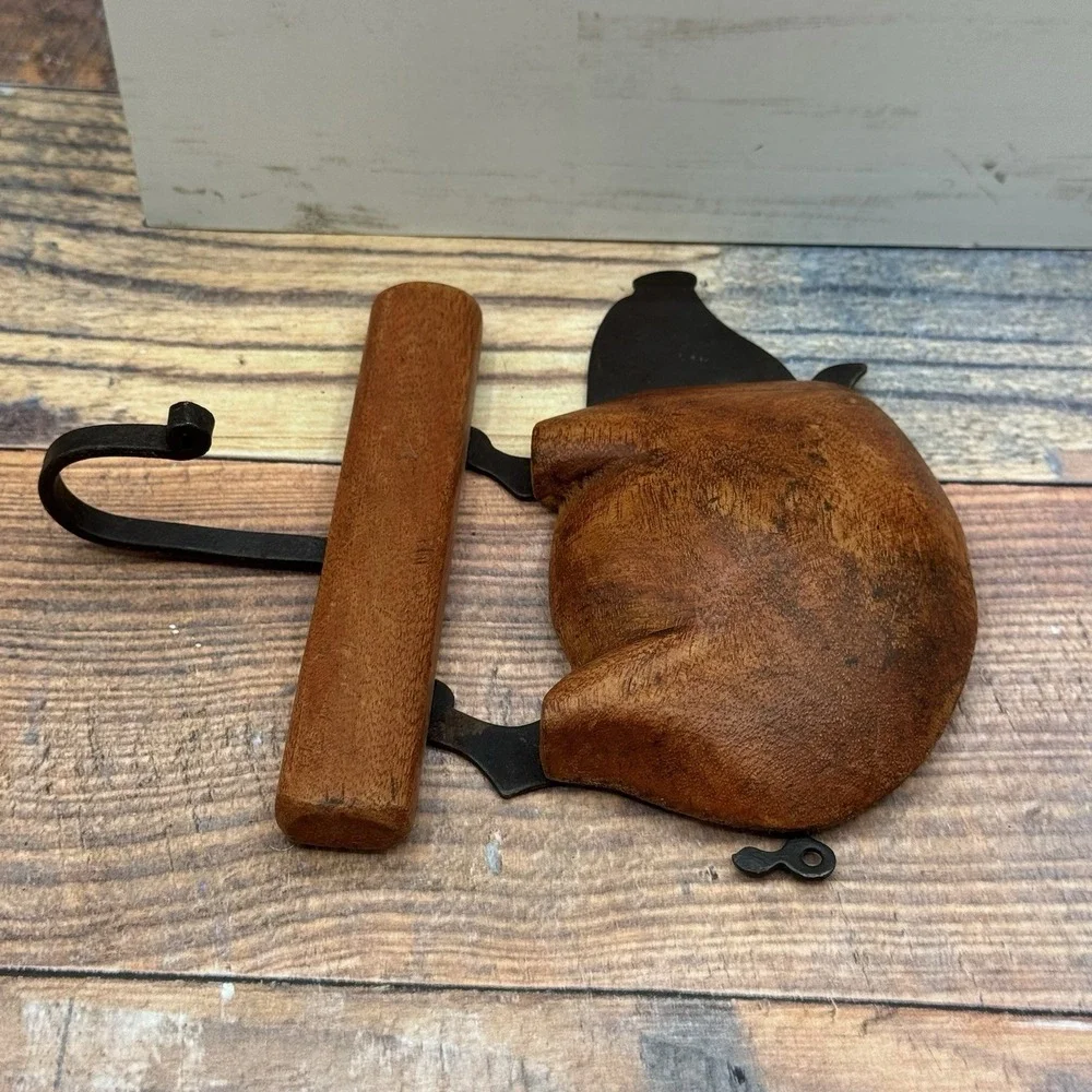 Vintage Rustic Pig Wall Hook Wood Wrought Iron Pier 1 Farmhouse Kitchen